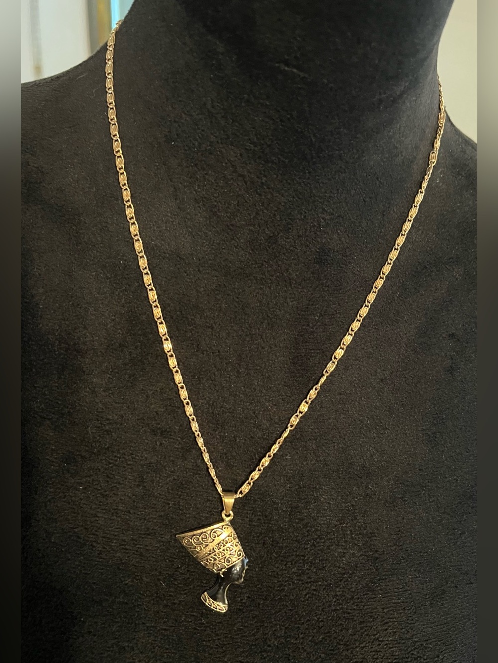 Gold Tone Egyptian Queen Pendant Necklace - Women Jewelry